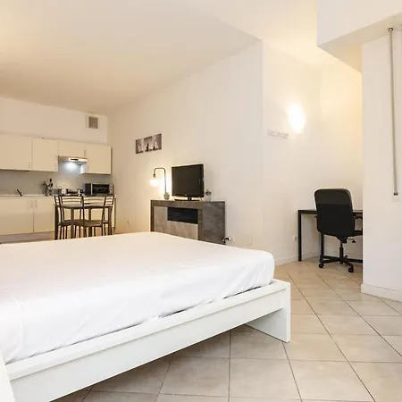 Apartmán A Pochi Passi Da Palazzo Pallavicini *